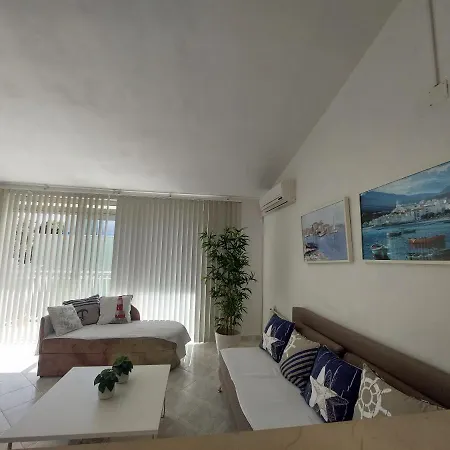 Mara Apartment Primosten Apartmán